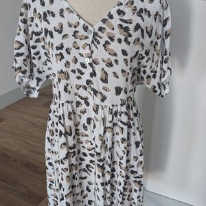 Elegant Animal Print Midi Dress